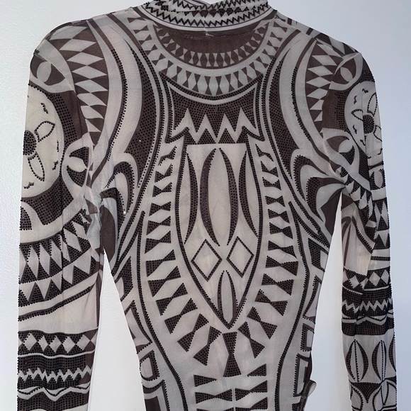 Unique Bodysuit With Rhinestones Design - Picture 2 of 7